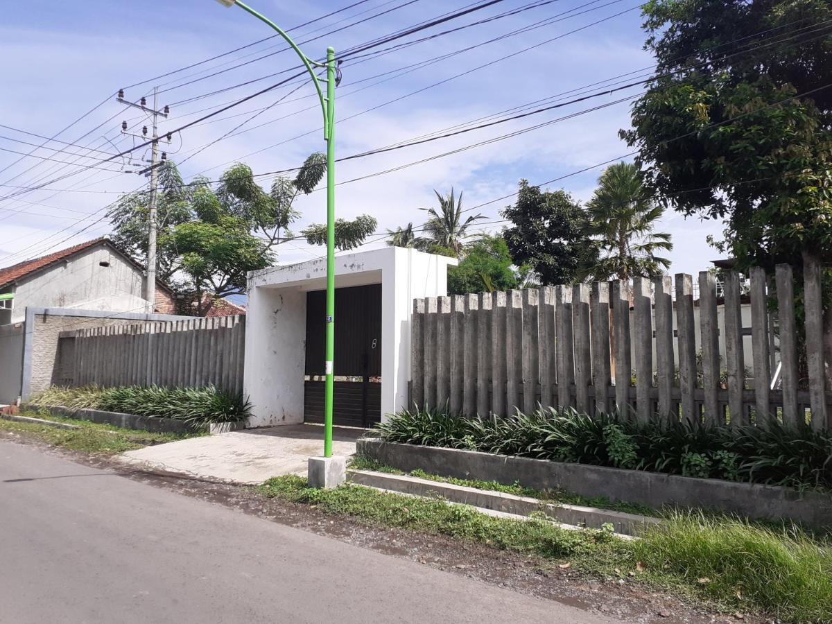 Oyo 3111 The Patung Kuda Hotel Banyuwangi (East Java)