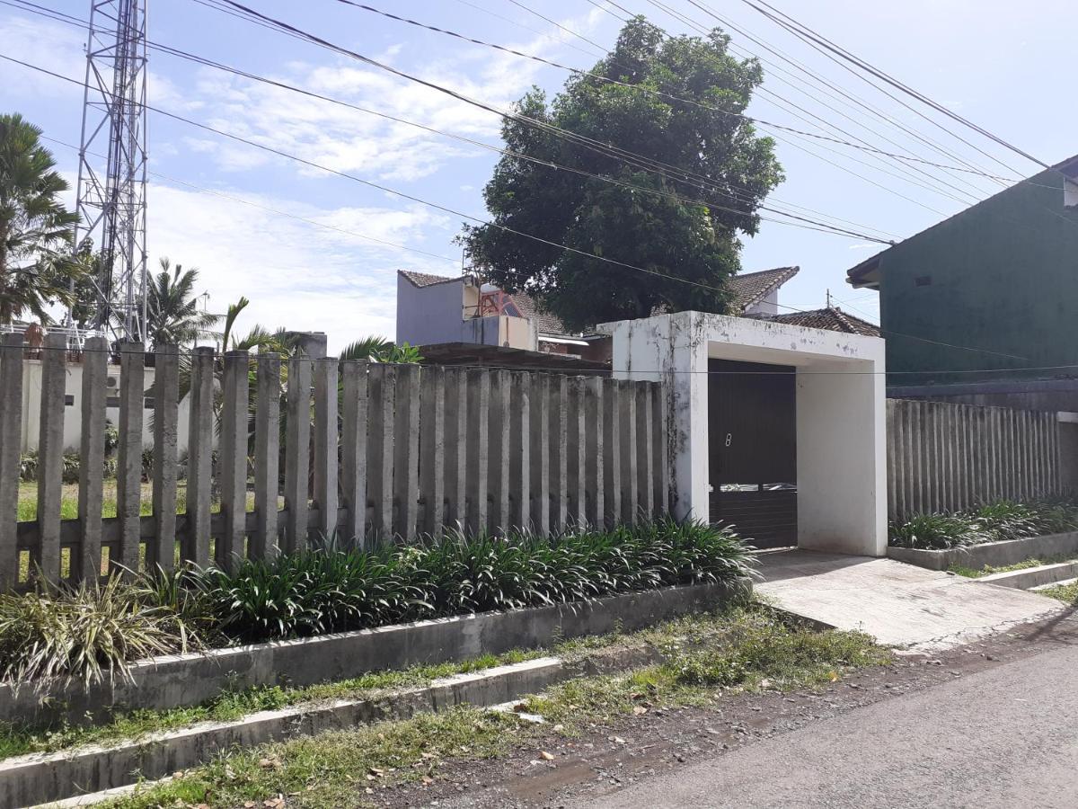 Oyo 3111 The Patung Kuda Hotel 2*